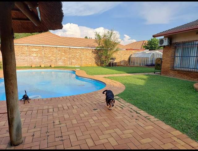 3 BEDROOM HOUSE FOR SALE IN PARKTOWN ESTATE